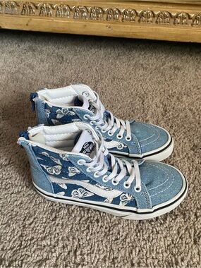 Vans Oldskool Kids High-Top Sneakers in Denim Blue with White Butterfly Print